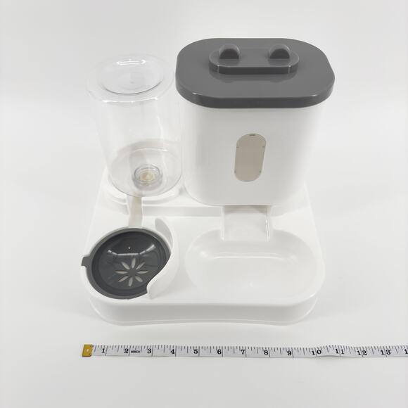 Small Cat Feeding Station with Food & Water Dispenser - Easy Clean Pet Feeder - Picture 2 of 8